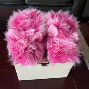 Ugg Pinkipuff Slipper Toddler 4/5